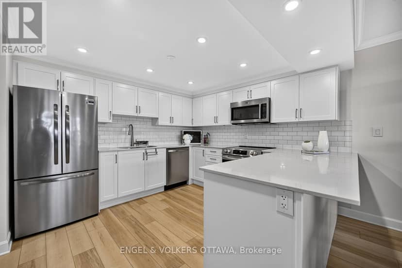 110 - 55 Water Street E — photo 10 of 35
