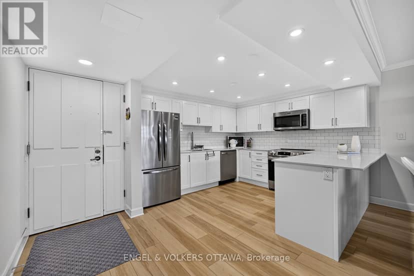 110 - 55 Water Street E — photo 8 of 35
