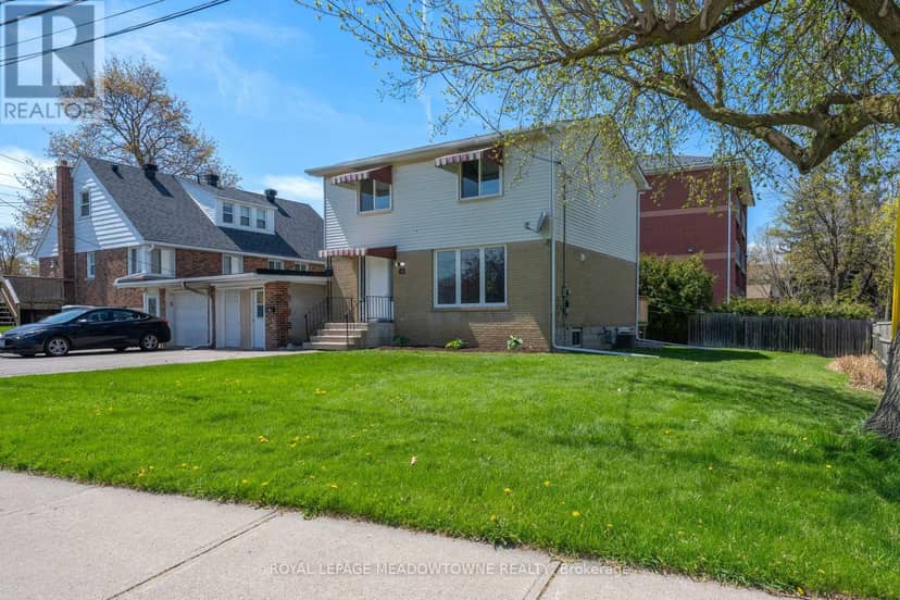 82 Maple Avenue — photo 2 of 22