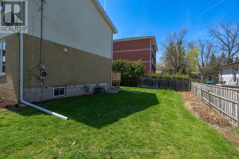 82 Maple Avenue — photo 20 of 22