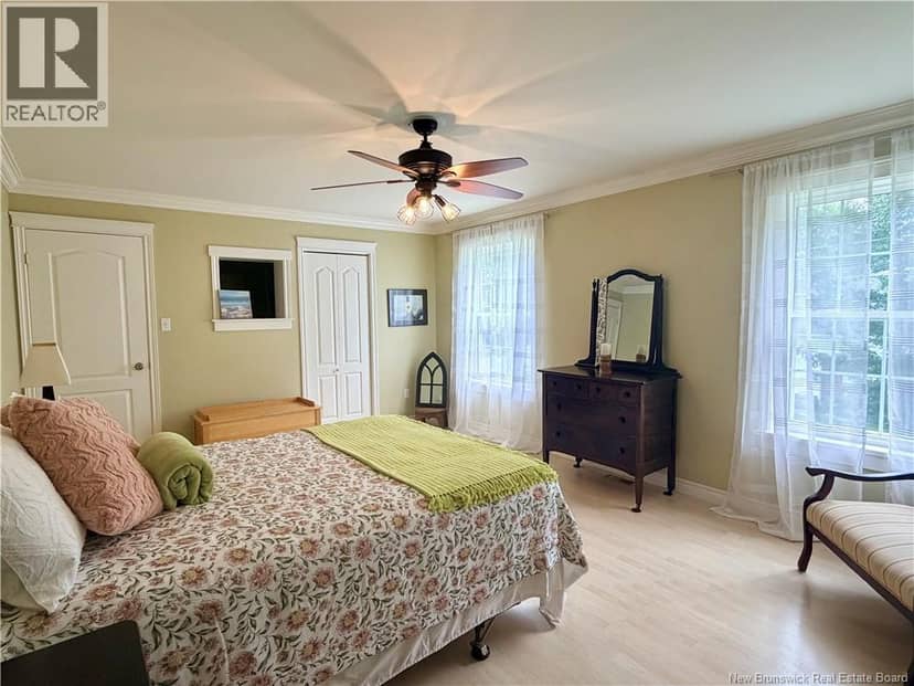 33 Amy Street — photo 16 of 40
