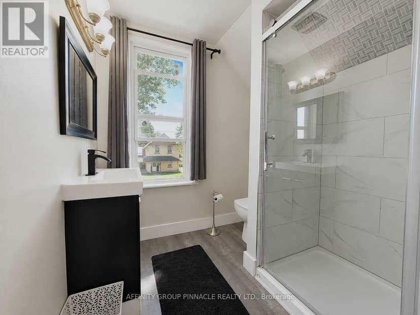 68 King Street — photo 34 of 40