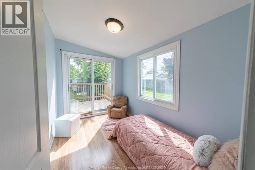 1626 Albert — photo 15 of 33