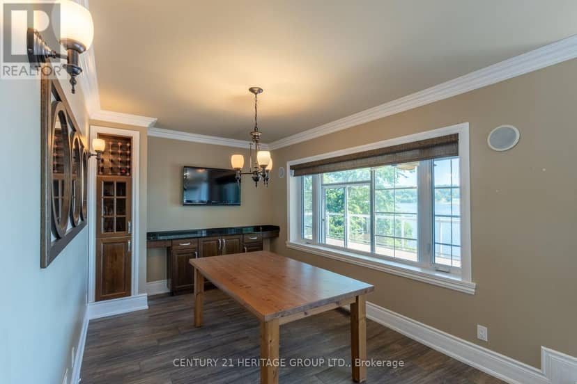 405 Champlain Road — photo 11 of 30