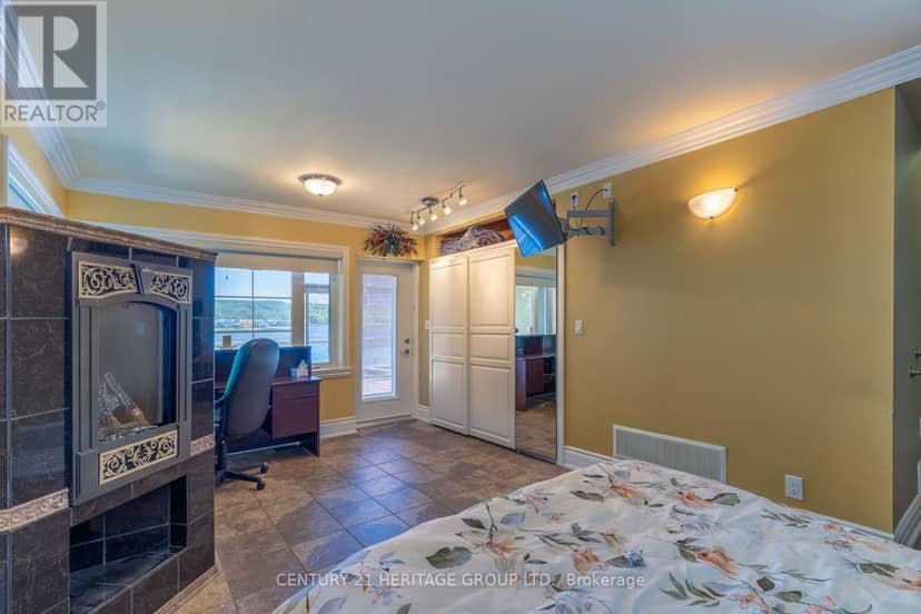 405 Champlain Road — photo 16 of 30