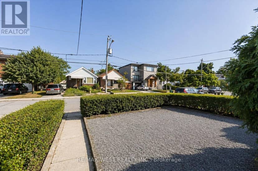5 Dieppe Road S — photo 4 of 23