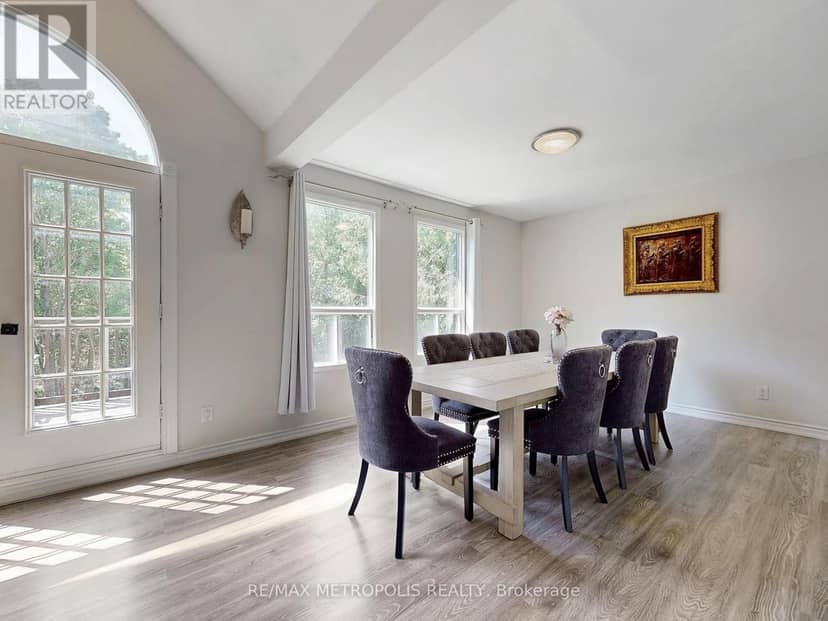 1000 Elgin Street — photo 10 of 40