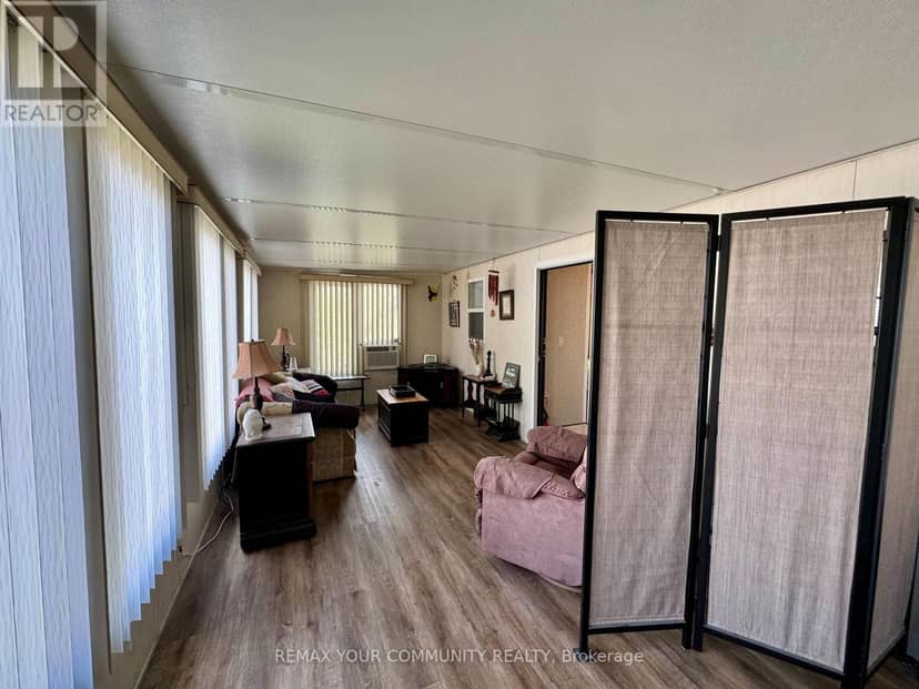 323 - 285 Crydermans Side Road, Georgina, photo 2
