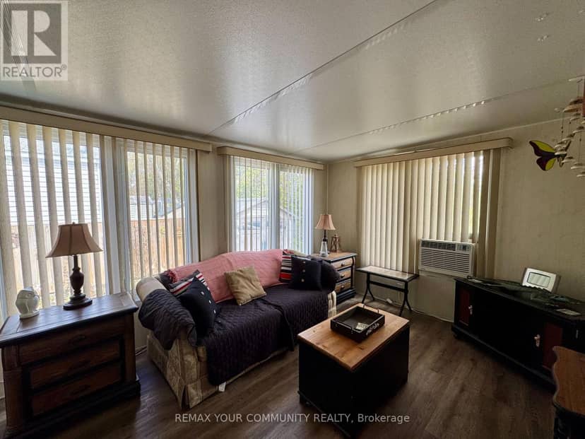 323 - 285 Crydermans Side Road, Georgina, photo 5