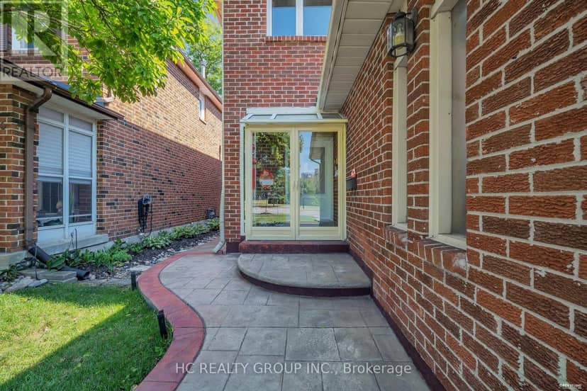 17 Pugsley Avenue — photo 3 of 40