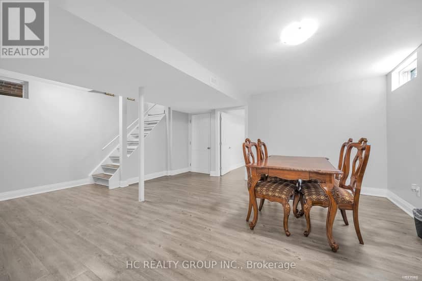 17 Pugsley Avenue — photo 35 of 40