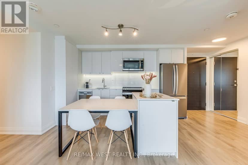 1104 - 1461 Lawrence Avenue W — photo 10 of 37