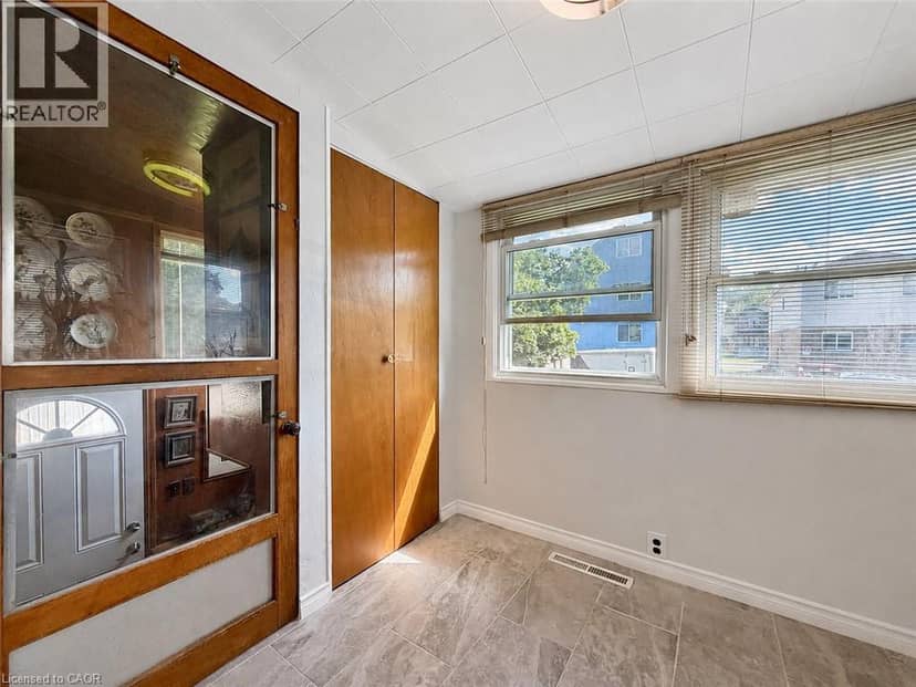 55 HOLMES Avenue — photo 10 of 27