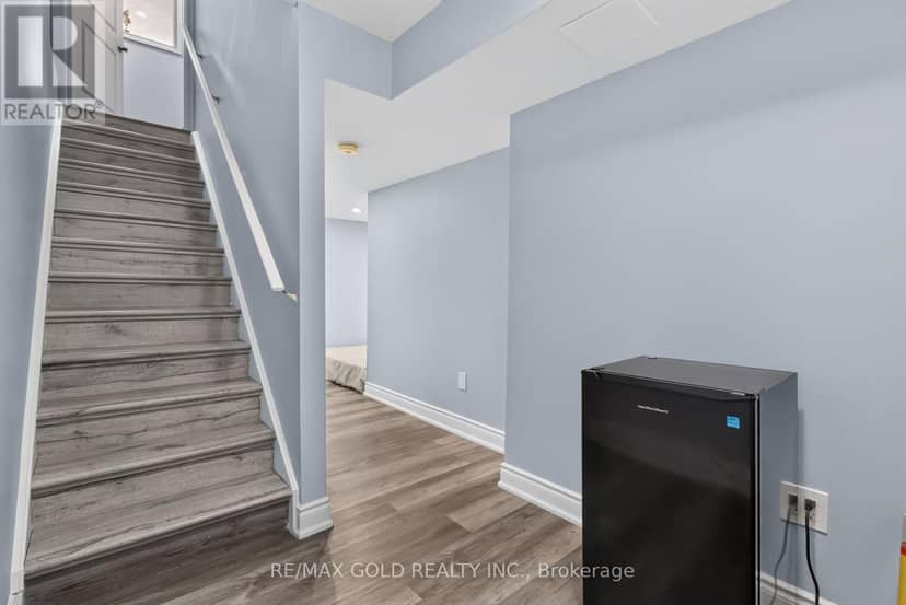 29 Rangemore Road E — photo 33 of 40