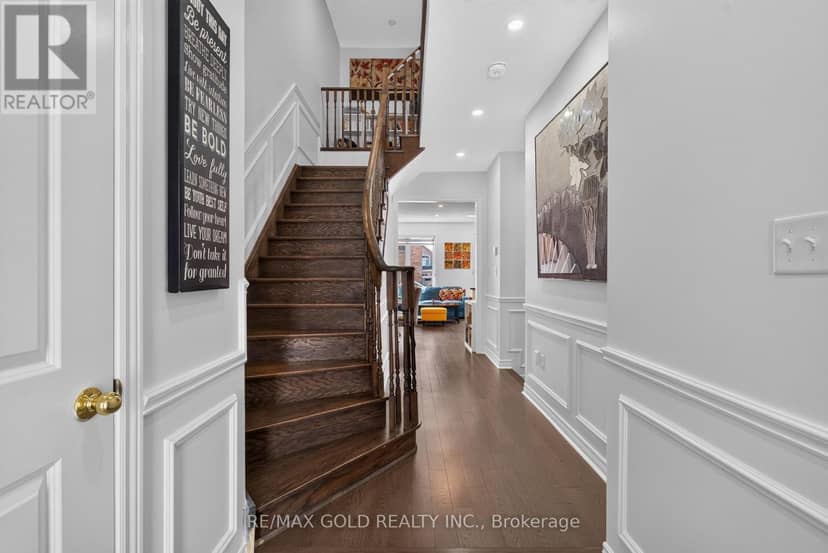 29 Rangemore Road E — photo 6 of 40