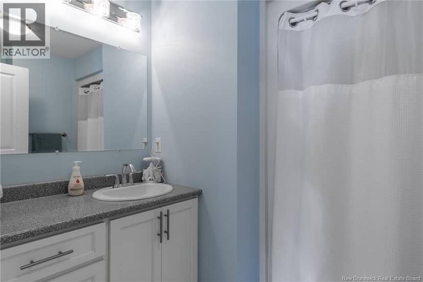 50 Walker Crescent — photo 16 of 40
