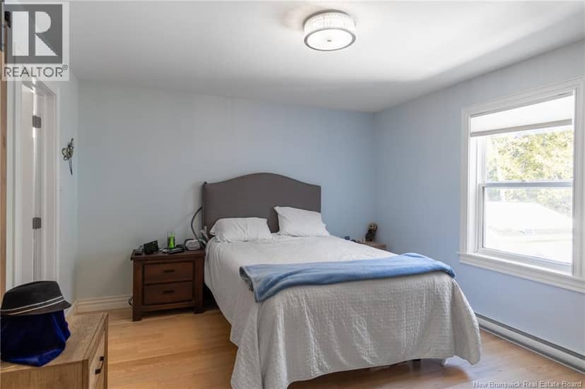 50 Walker Crescent — photo 19 of 40