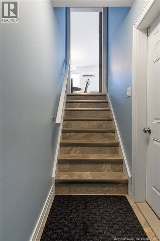 50 Walker Crescent — photo 23 of 40