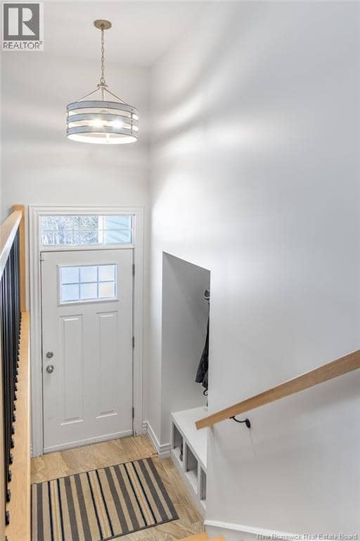 50 Walker Crescent — photo 8 of 40
