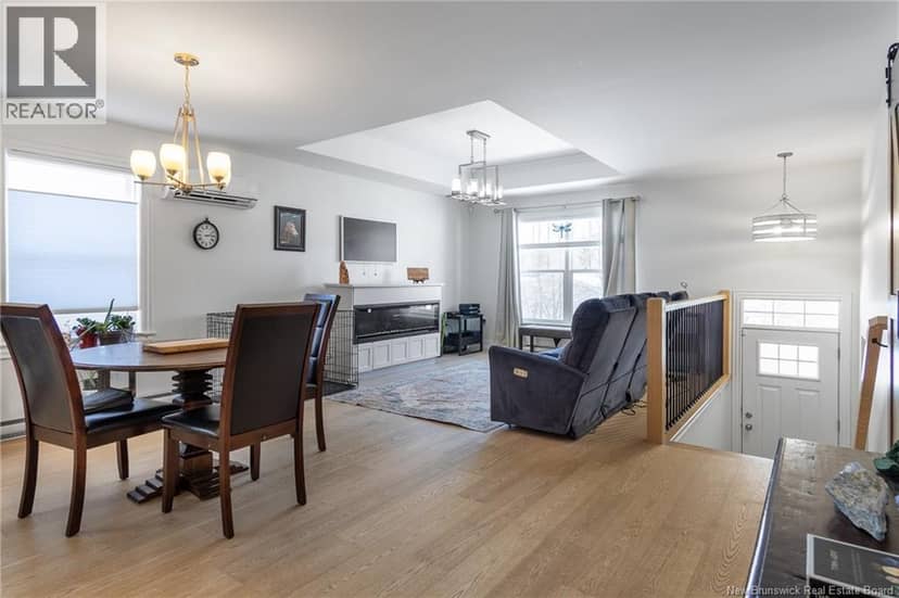 50 Walker Crescent — photo 6 of 40
