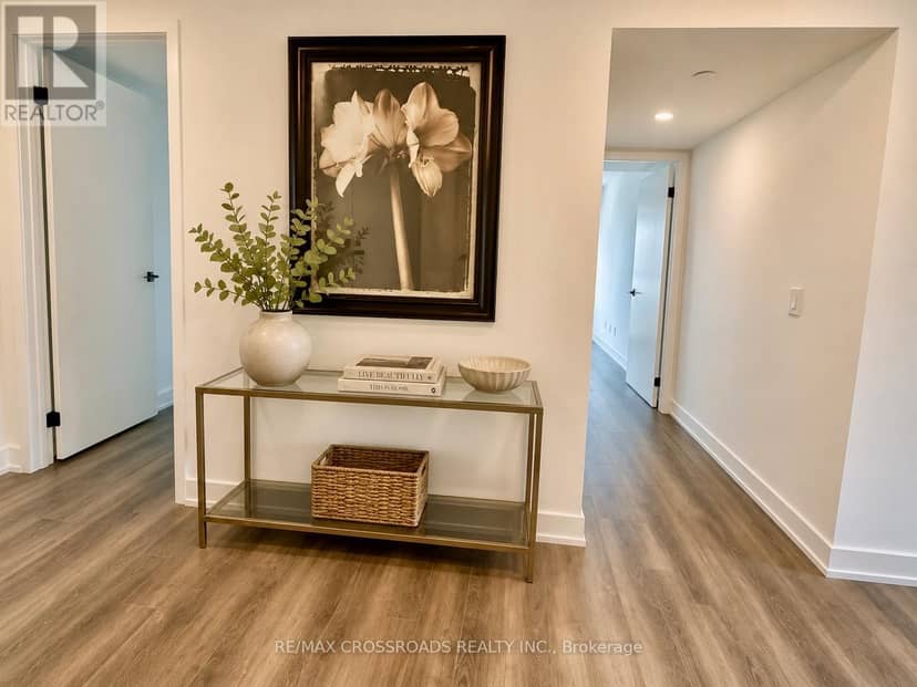 1204 - 609 Sherbourne Street — photo 6 of 40