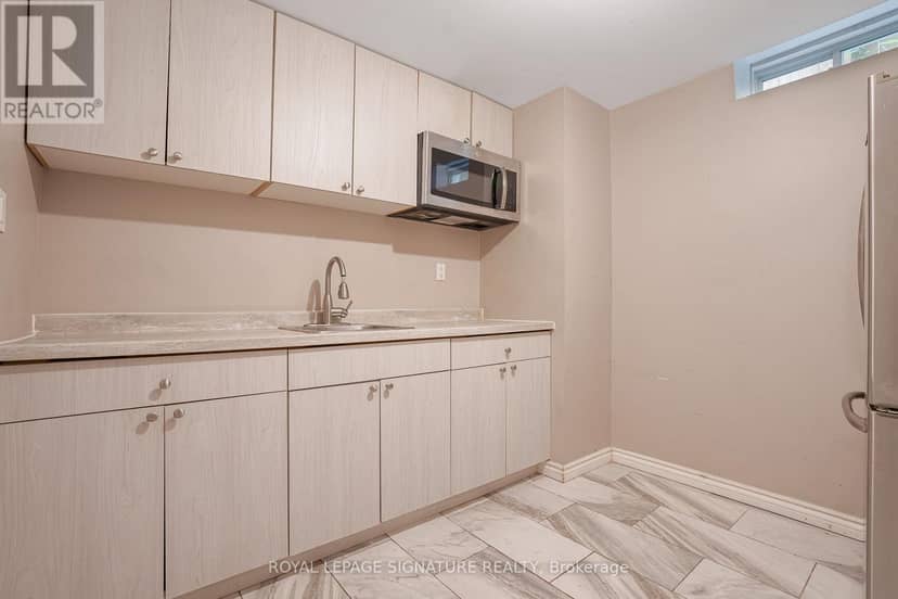 94 Niagara Drive — photo 25 of 32