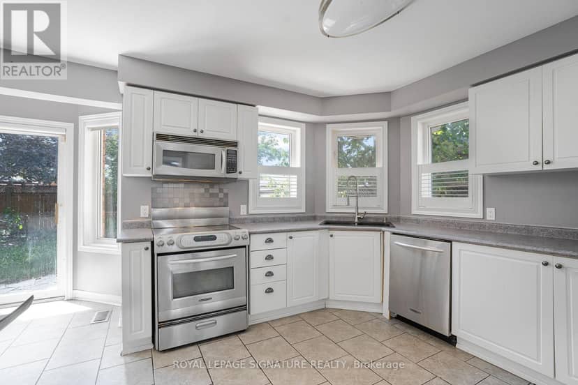 94 Niagara Drive — photo 6 of 32