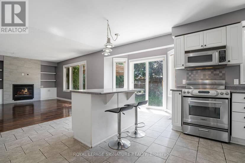 94 Niagara Drive — photo 7 of 32