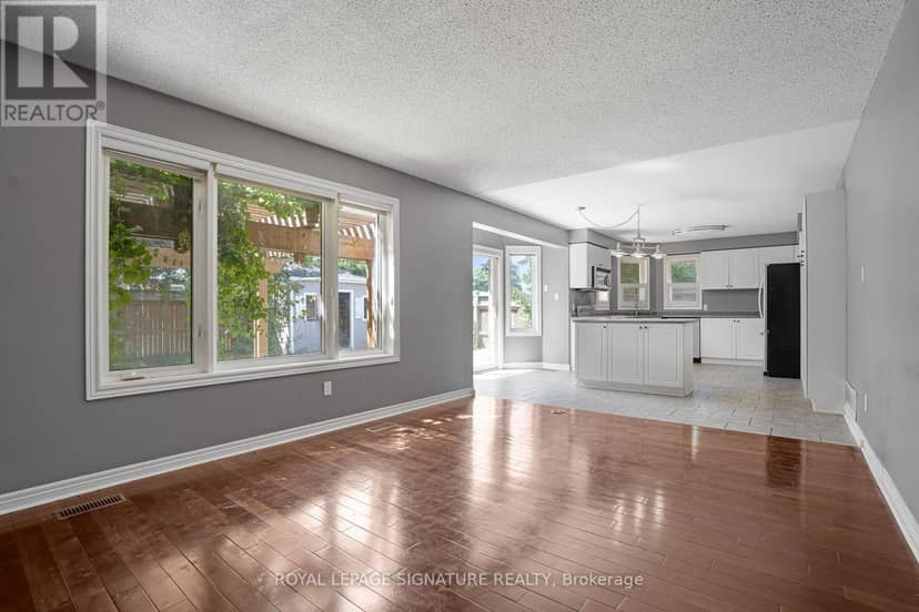 94 Niagara Drive — photo 9 of 32
