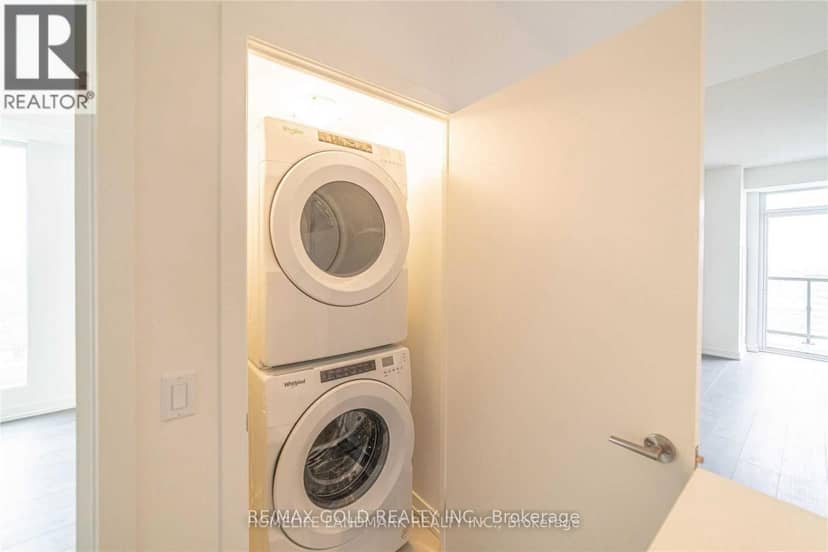 903 - 55 Duke Street W — photo 7 of 27