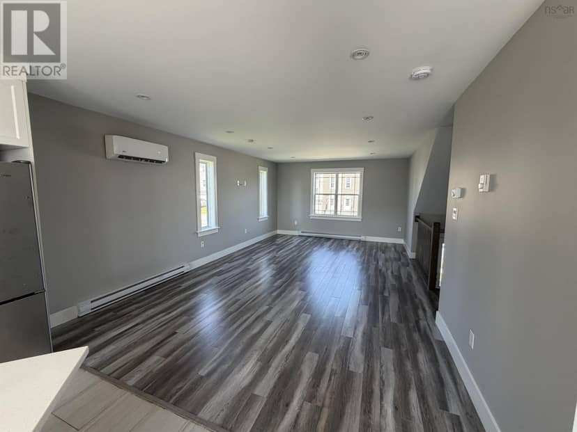137 EXECUTIVE Drive — photo 5 of 27