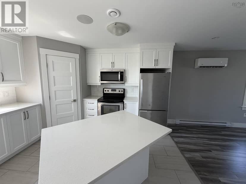 137 EXECUTIVE Drive — photo 9 of 27