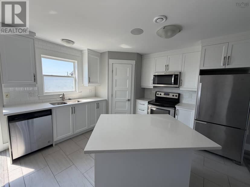 137 EXECUTIVE Drive — photo 6 of 27