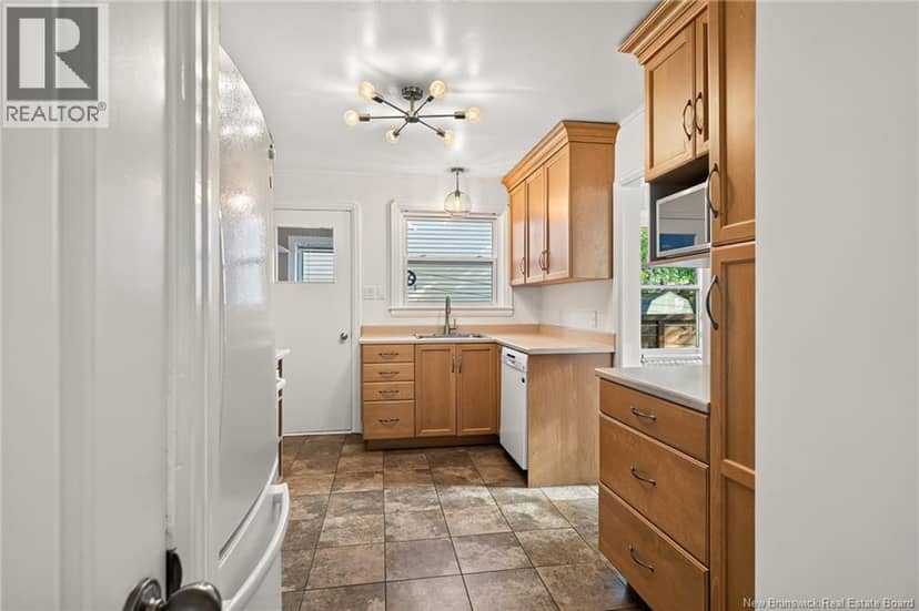 72-74 Burlington Avenue — photo 12 of 40