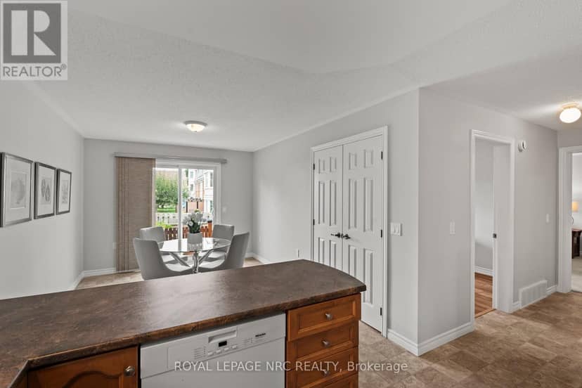 3988 Sunset Lane — photo 11 of 30