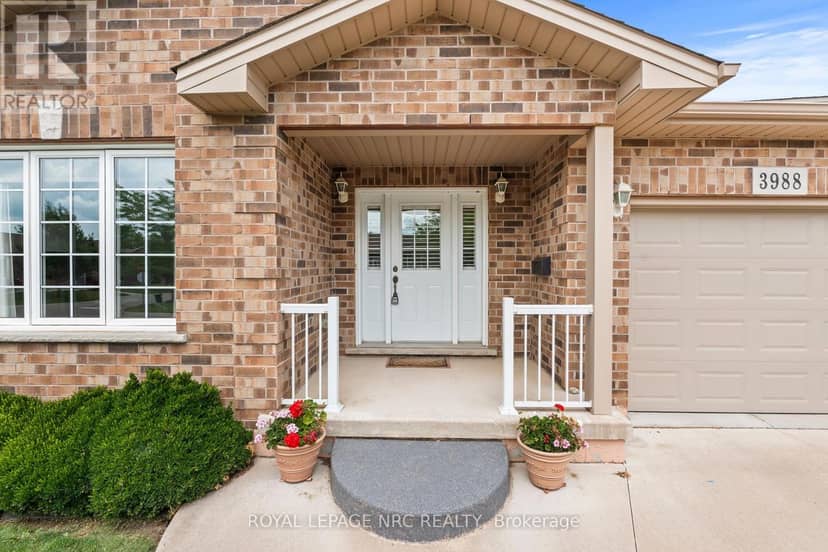 3988 Sunset Lane — photo 2 of 30