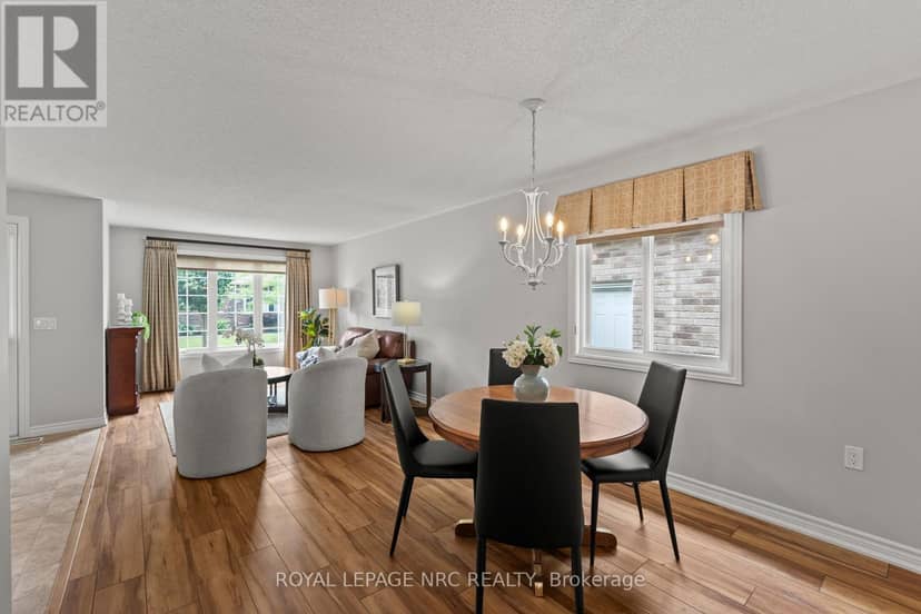 3988 Sunset Lane — photo 8 of 30