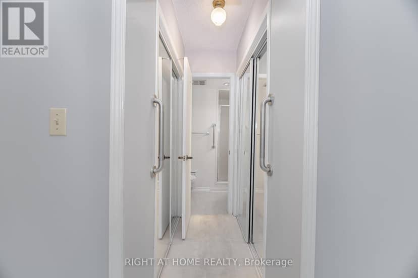 201 - 166 Mountain Park Avenue — photo 17 of 31