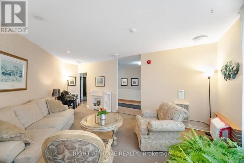 201 - 166 Mountain Park Avenue — photo 26 of 31