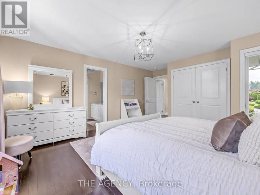 576 Oakwood Drive — photo 24 of 40