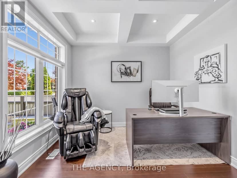 576 Oakwood Drive — photo 7 of 40