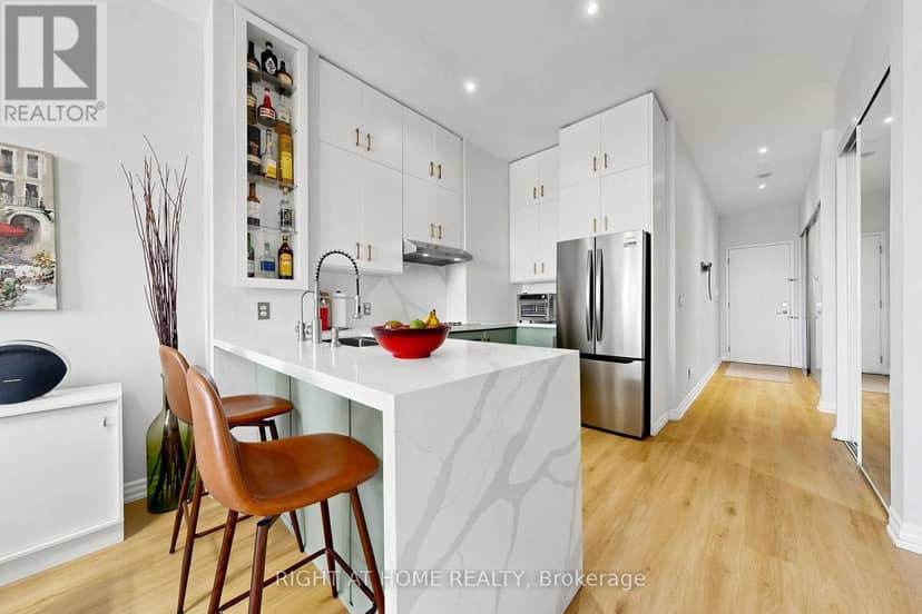 1104 - 797 Don Mills Road — photo 1 of 38