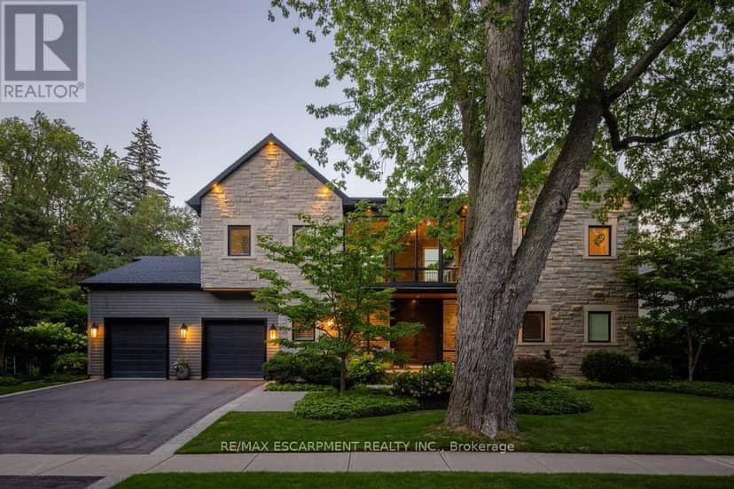 253 Rossmore Boulevard, Burlington, photo 2