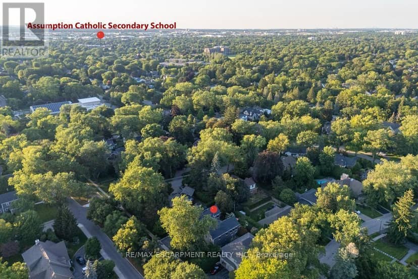 253 Rossmore Boulevard — photo 9 of 40