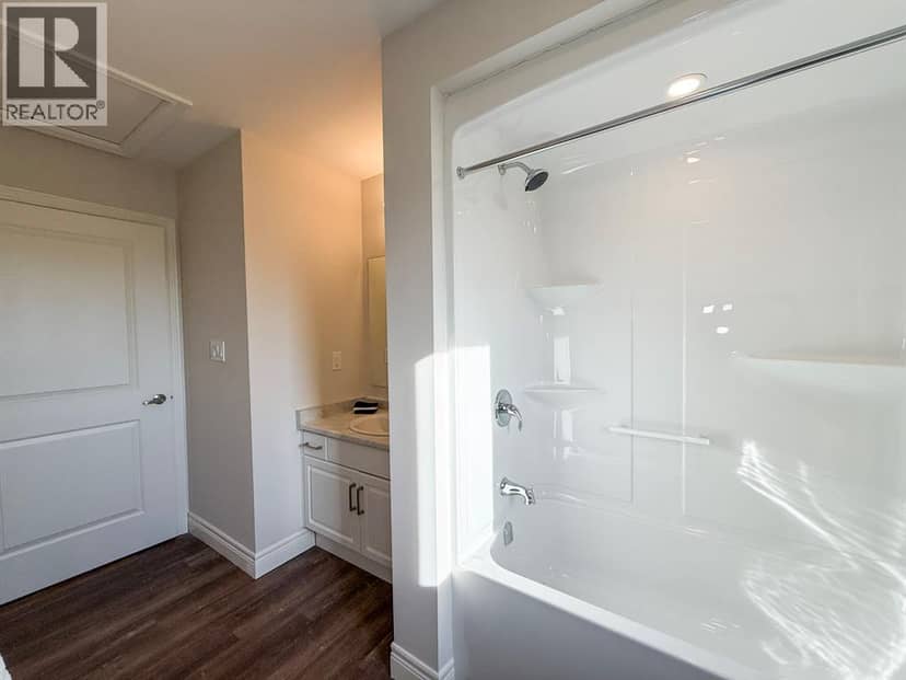 2761 OIL HERITAGE ROAD Unit# 25 — photo 10 of 19