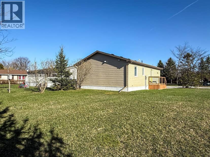 2761 OIL HERITAGE ROAD Unit# 25, Oil Springs, photo 3
