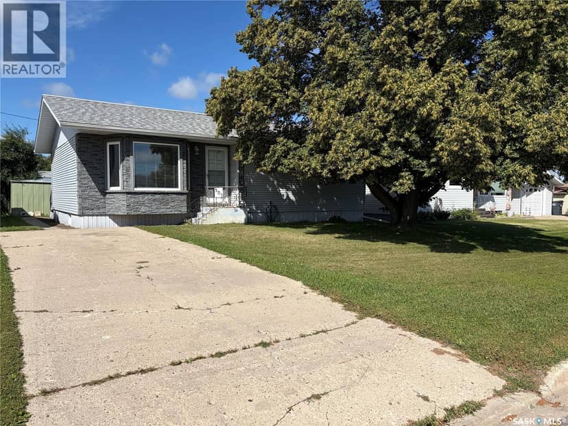 507 6th STREET E, Wynyard, photo 2