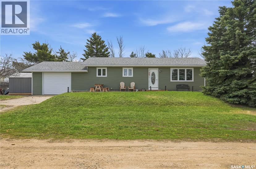 329 1st AVENUE E, Mortlach, photo 2
