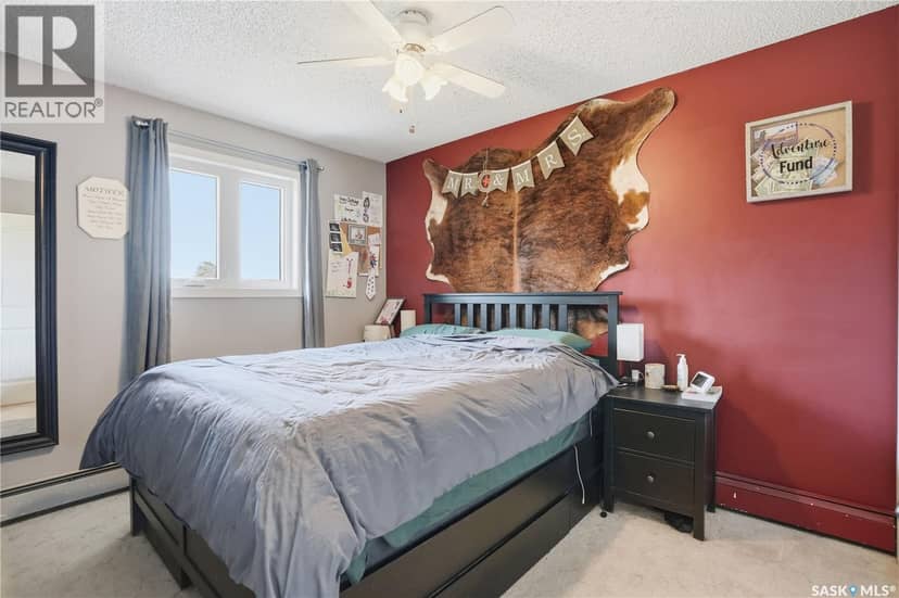 329 1st AVENUE E — photo 21 of 40