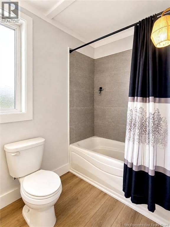 228 Du Pêcheur Nord Street — photo 19 of 36